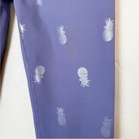 •BEYOND YOGA• Dusty Filet Pineapple Print High‎ Waisted Midi Leggings Size S - Picture 6 of 13